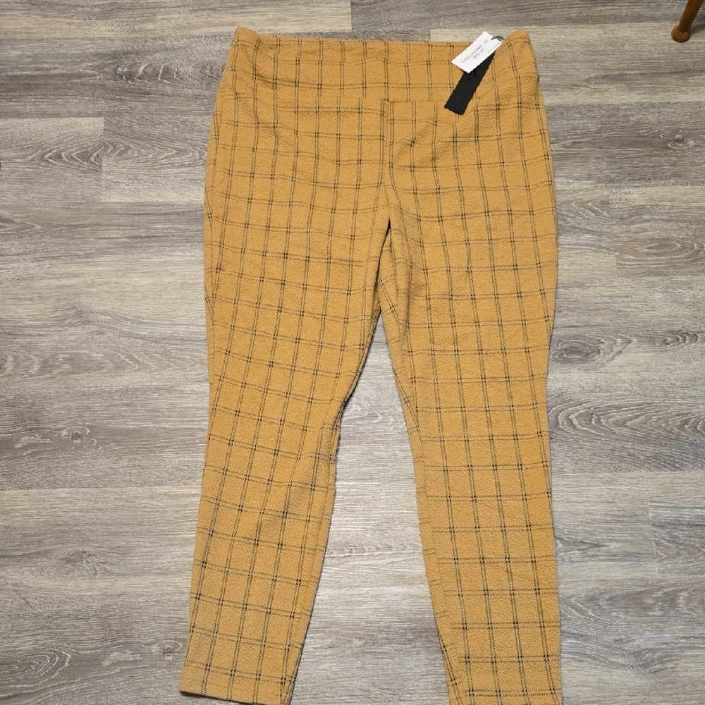 NWT LulaRoe LUXE Tan And Black Windowpane Leggings 2XL